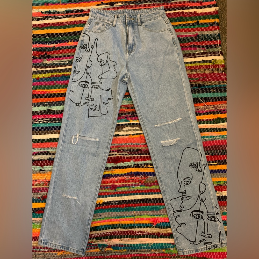 Face Line Contour Art Ripped Jeans